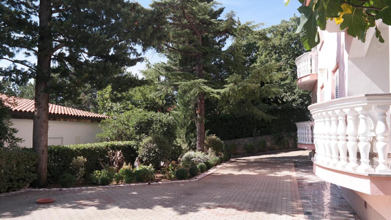 Apartmani Lili Novi Vinodolski Esterno foto