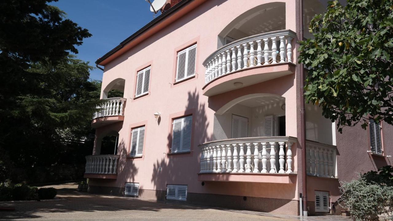 Apartmani Lili Novi Vinodolski Esterno foto