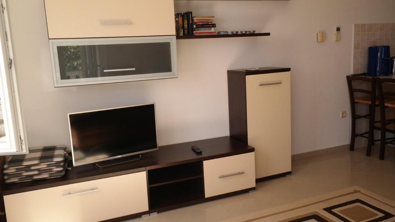 Apartmani Lili Novi Vinodolski Esterno foto
