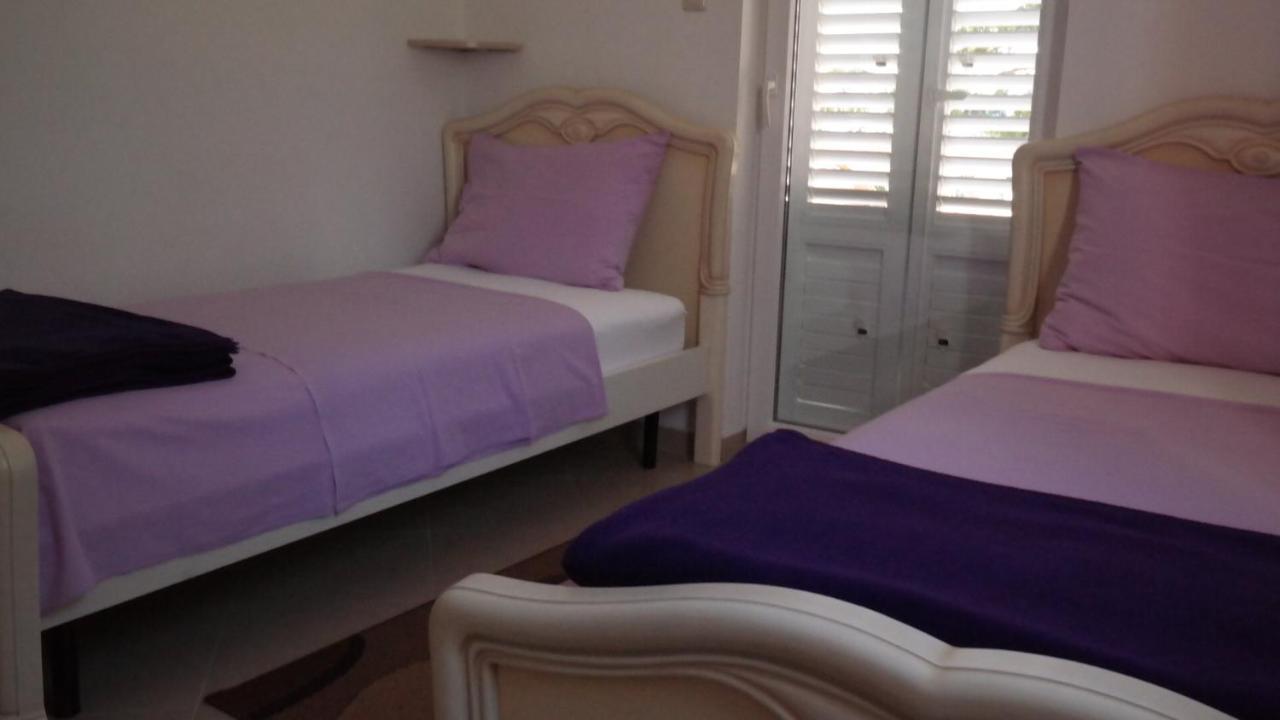 Apartmani Lili Novi Vinodolski Esterno foto