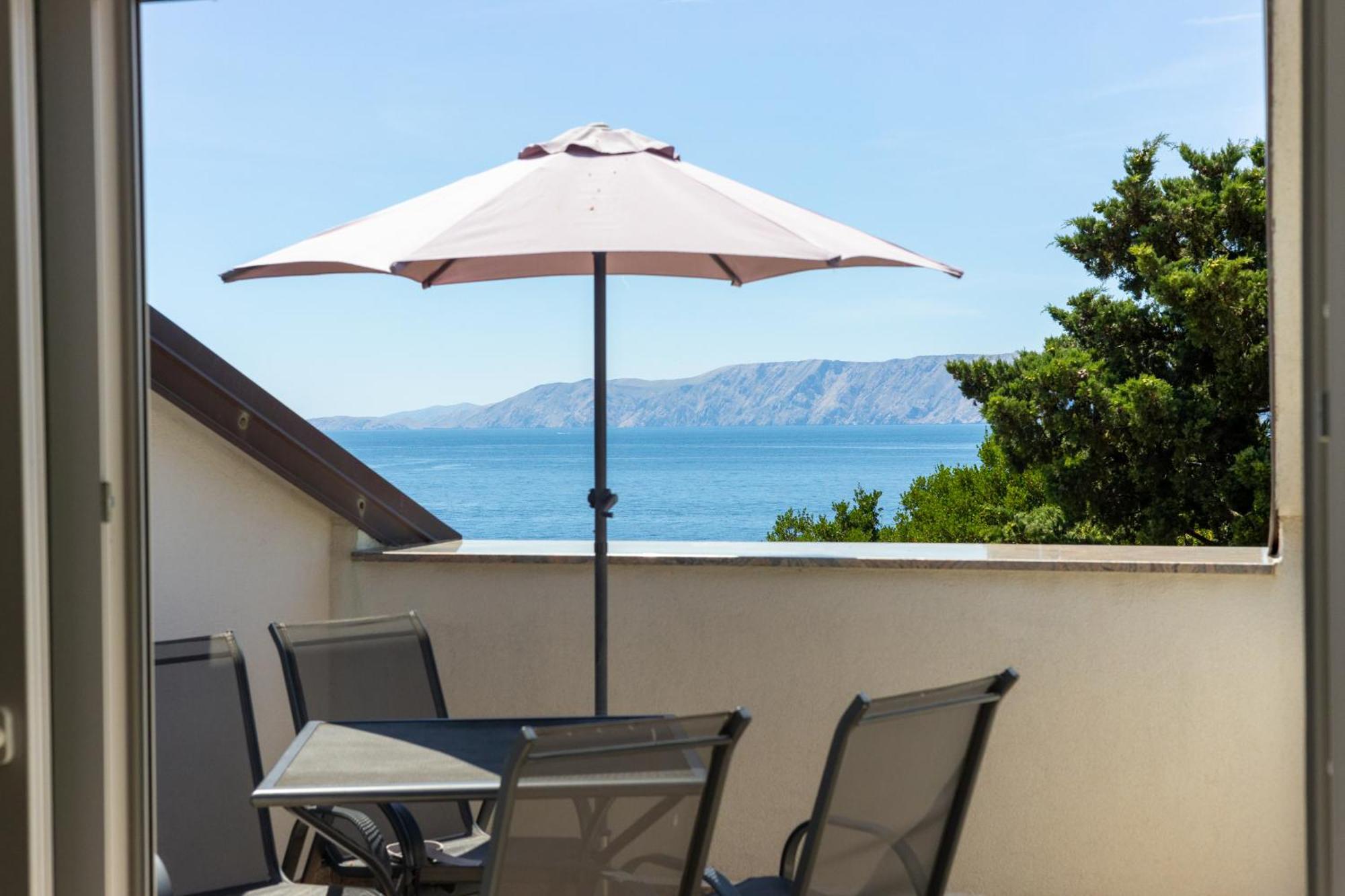 Apartmani Lili Novi Vinodolski Esterno foto