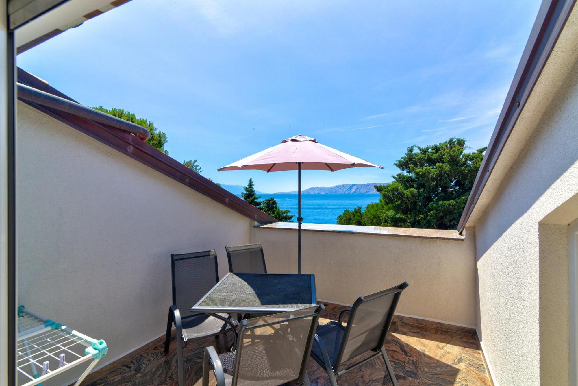 Apartmani Lili Novi Vinodolski Esterno foto