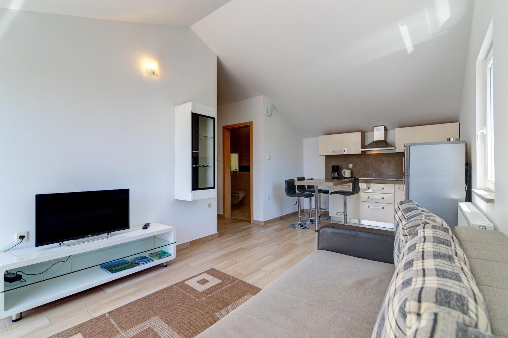 Apartmani Lili Novi Vinodolski Esterno foto