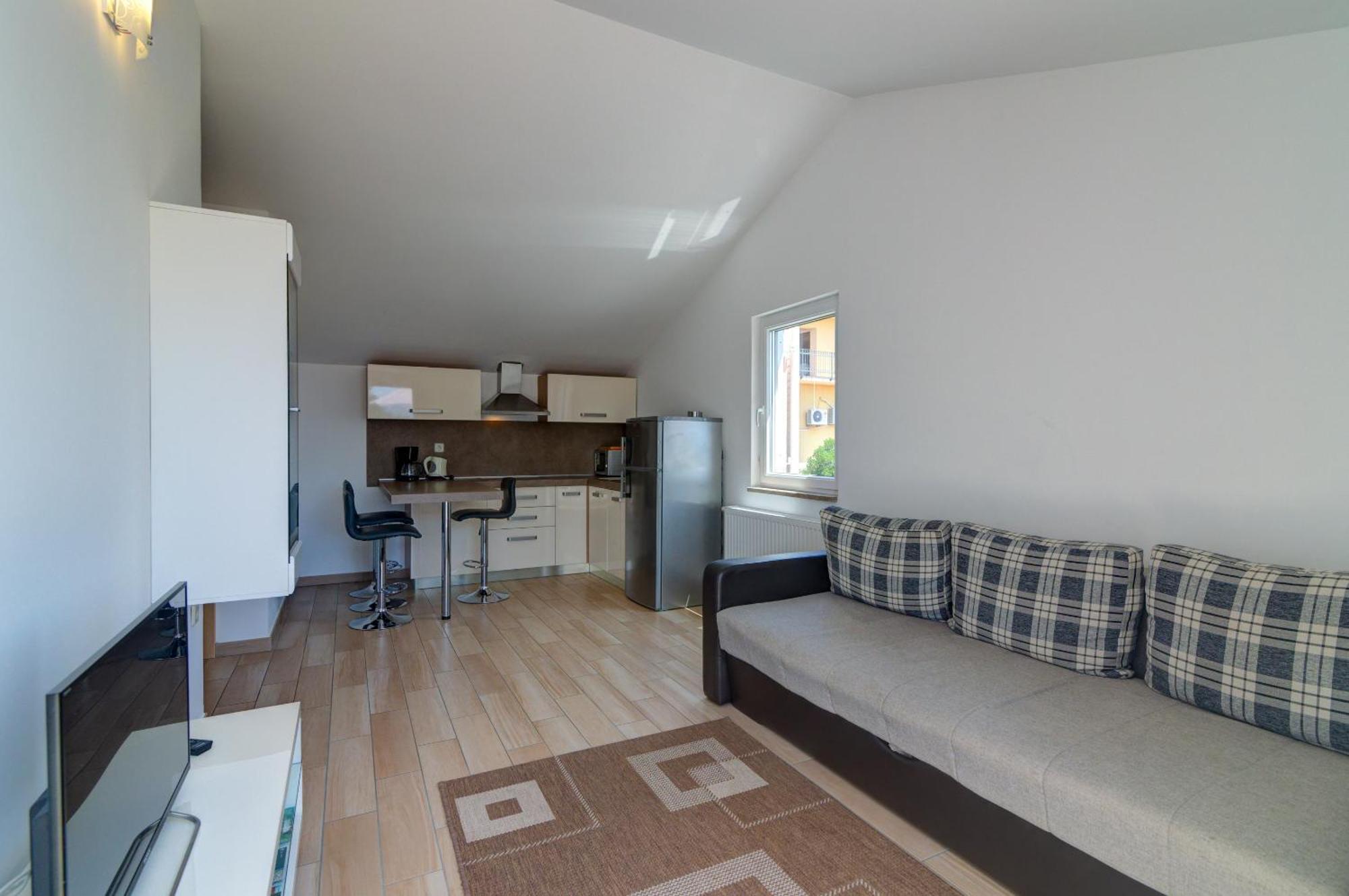 Apartmani Lili Novi Vinodolski Esterno foto