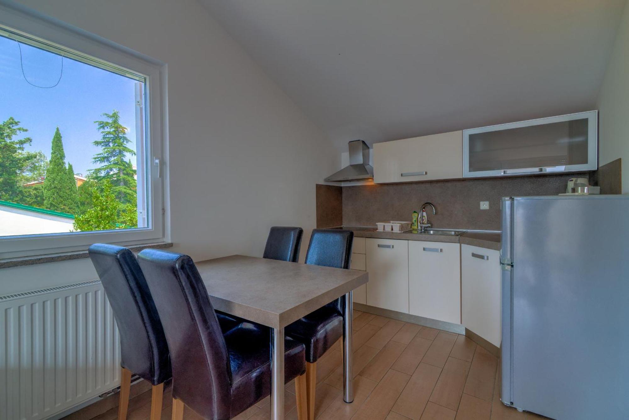 Apartmani Lili Novi Vinodolski Esterno foto