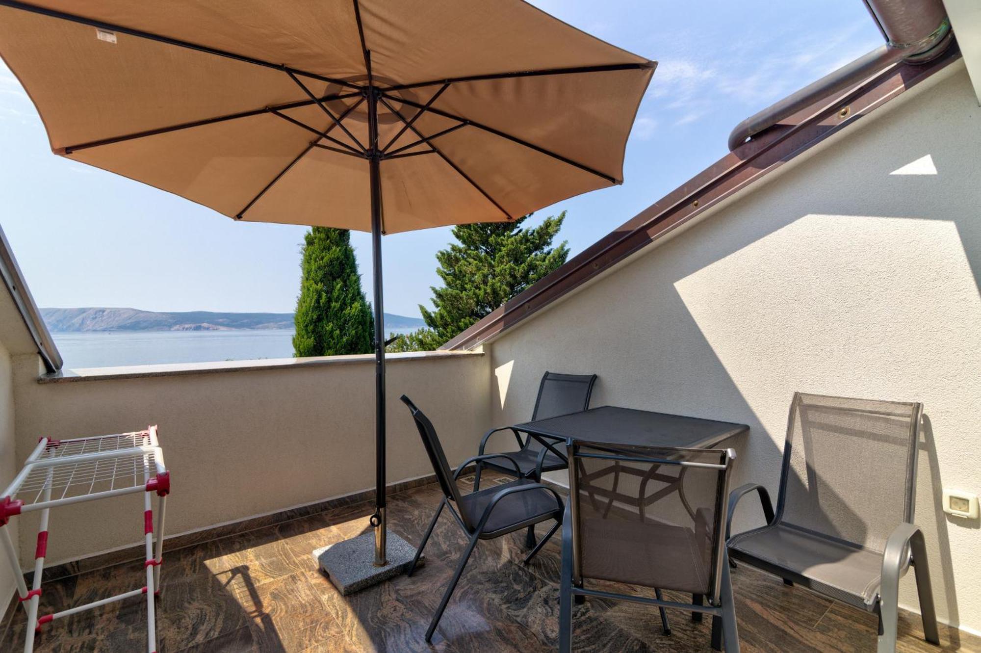 Apartmani Lili Novi Vinodolski Esterno foto