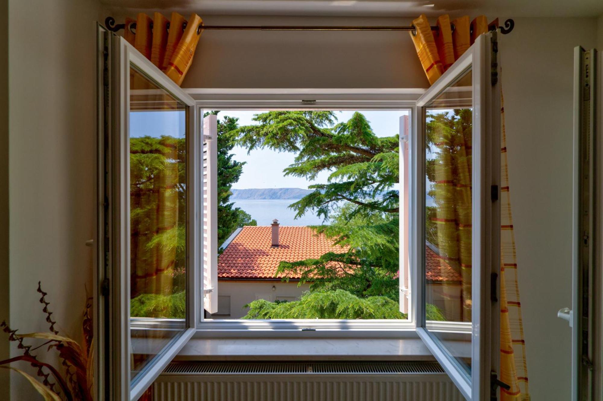 Apartmani Lili Novi Vinodolski Esterno foto