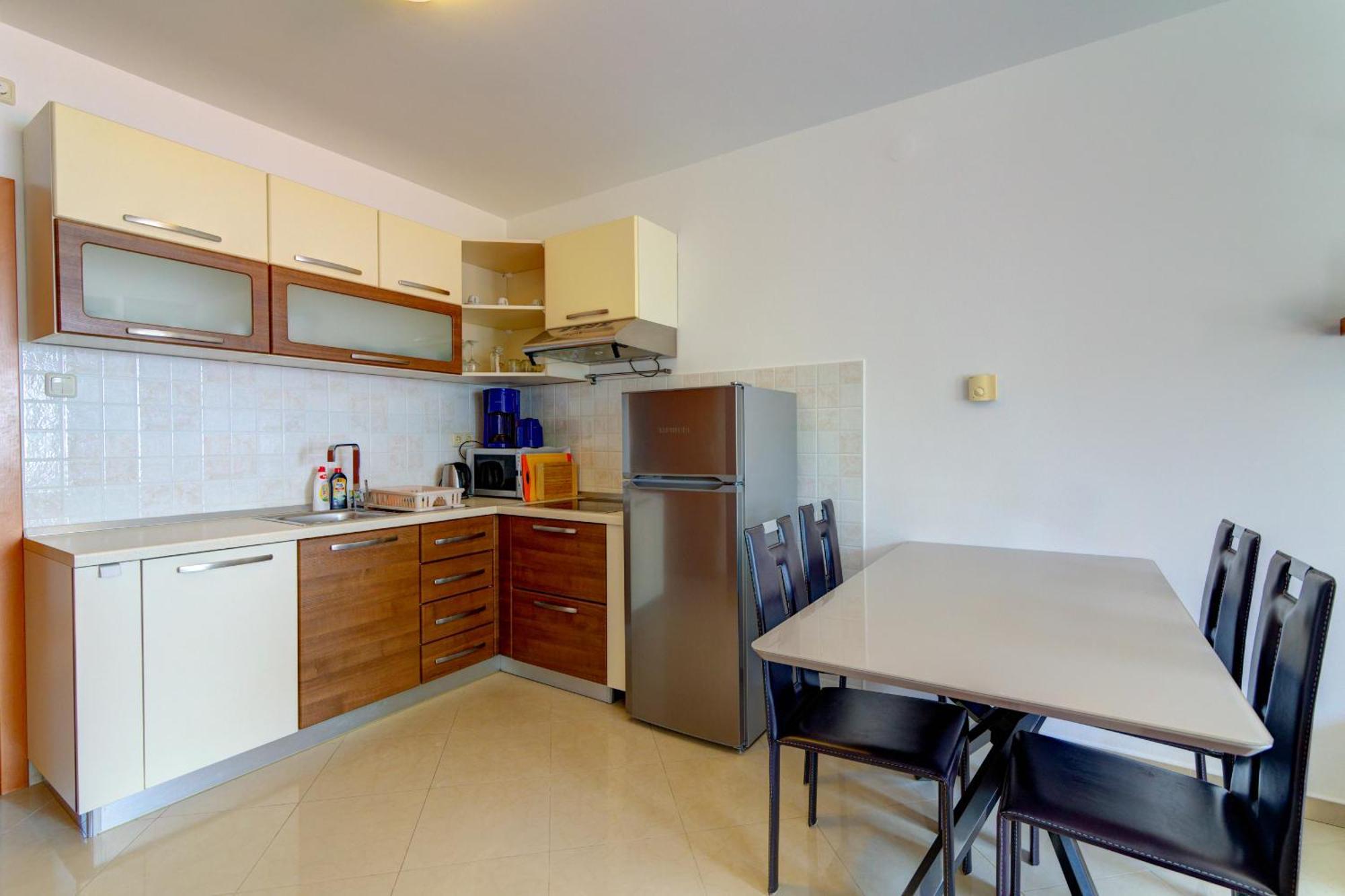 Apartmani Lili Novi Vinodolski Esterno foto