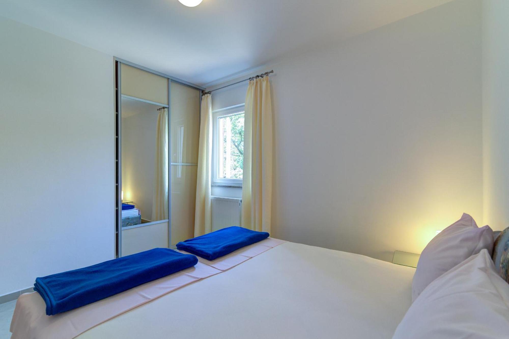 Apartmani Lili Novi Vinodolski Esterno foto