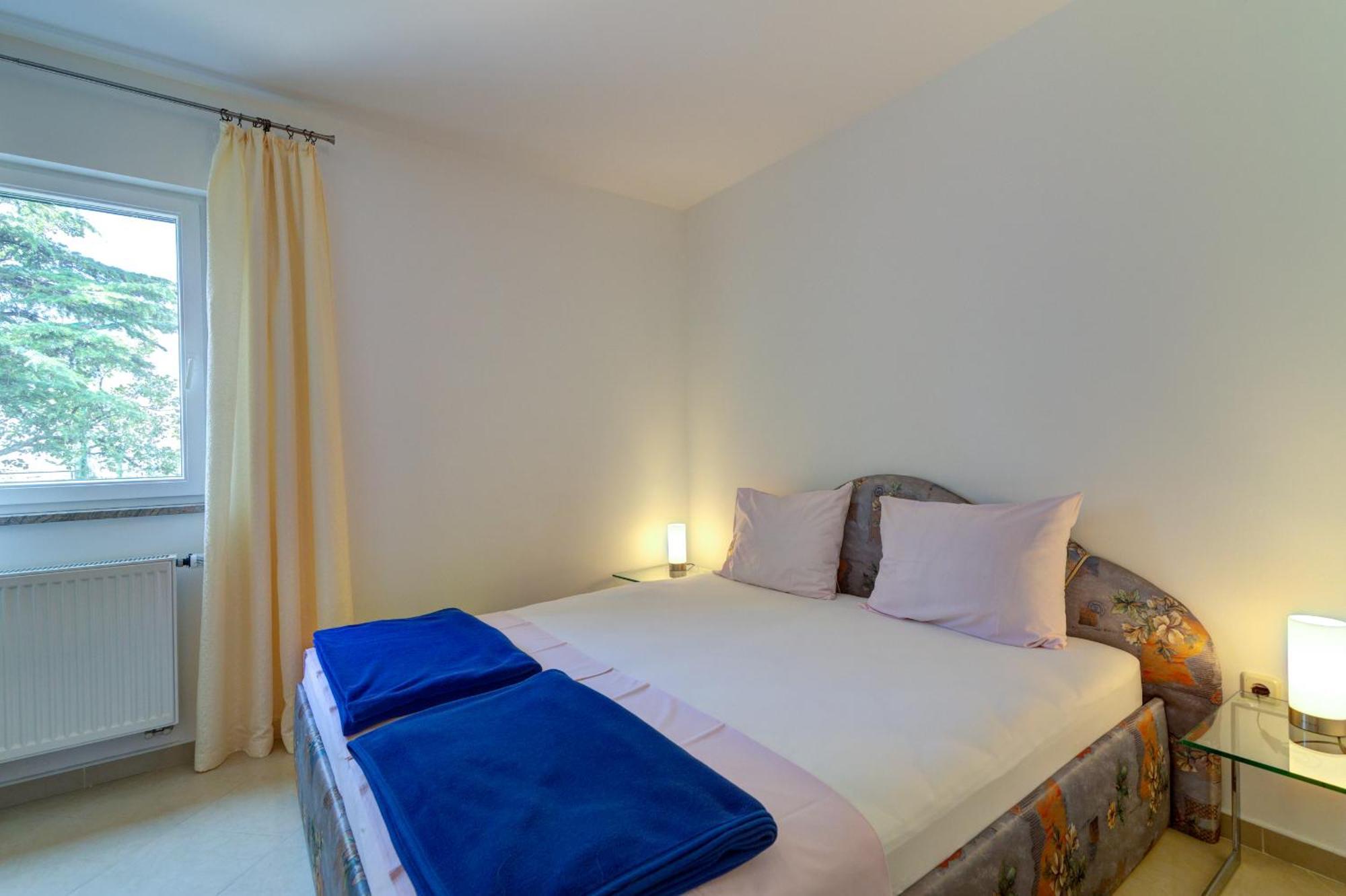 Apartmani Lili Novi Vinodolski Esterno foto