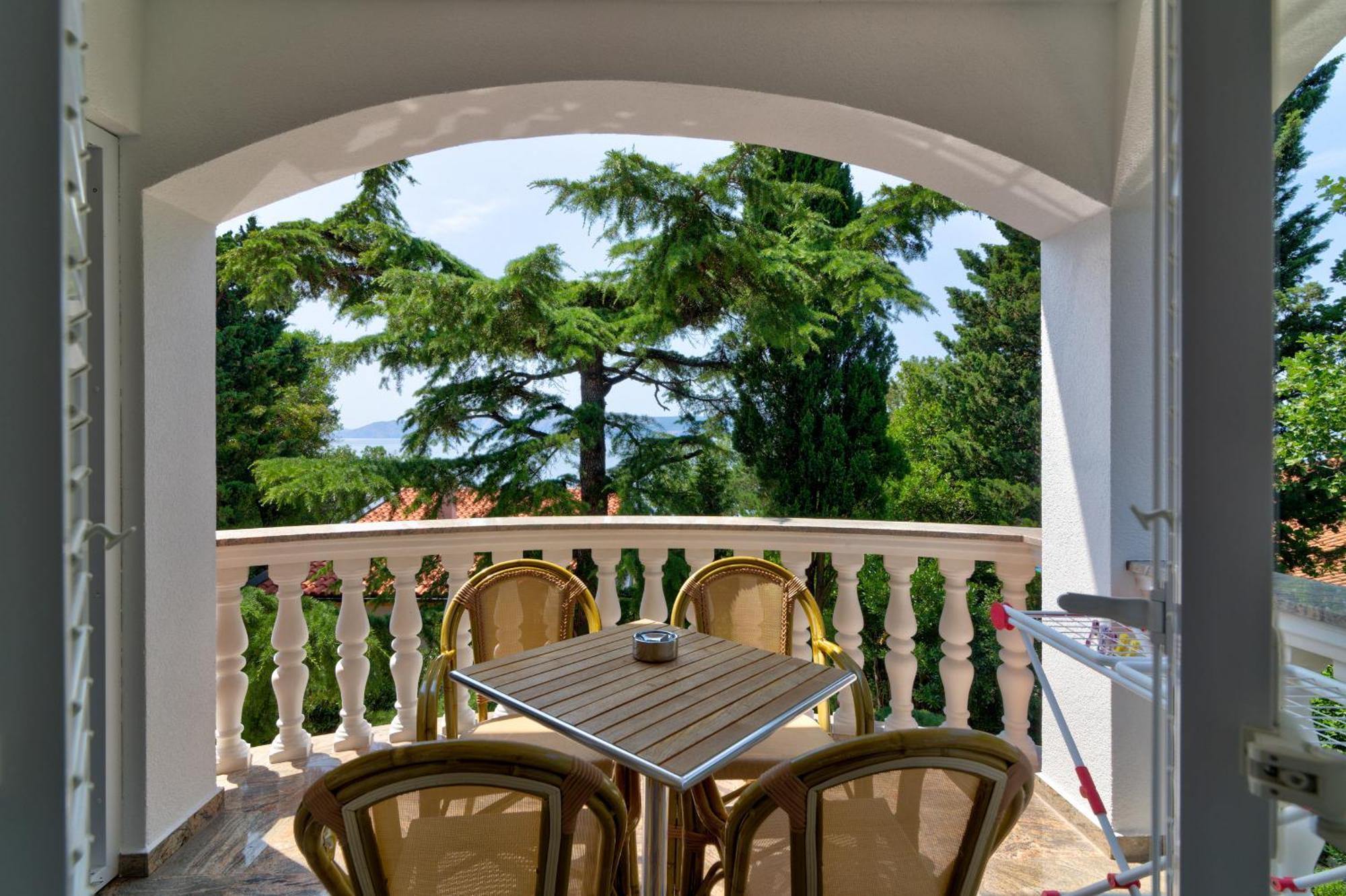 Apartmani Lili Novi Vinodolski Esterno foto
