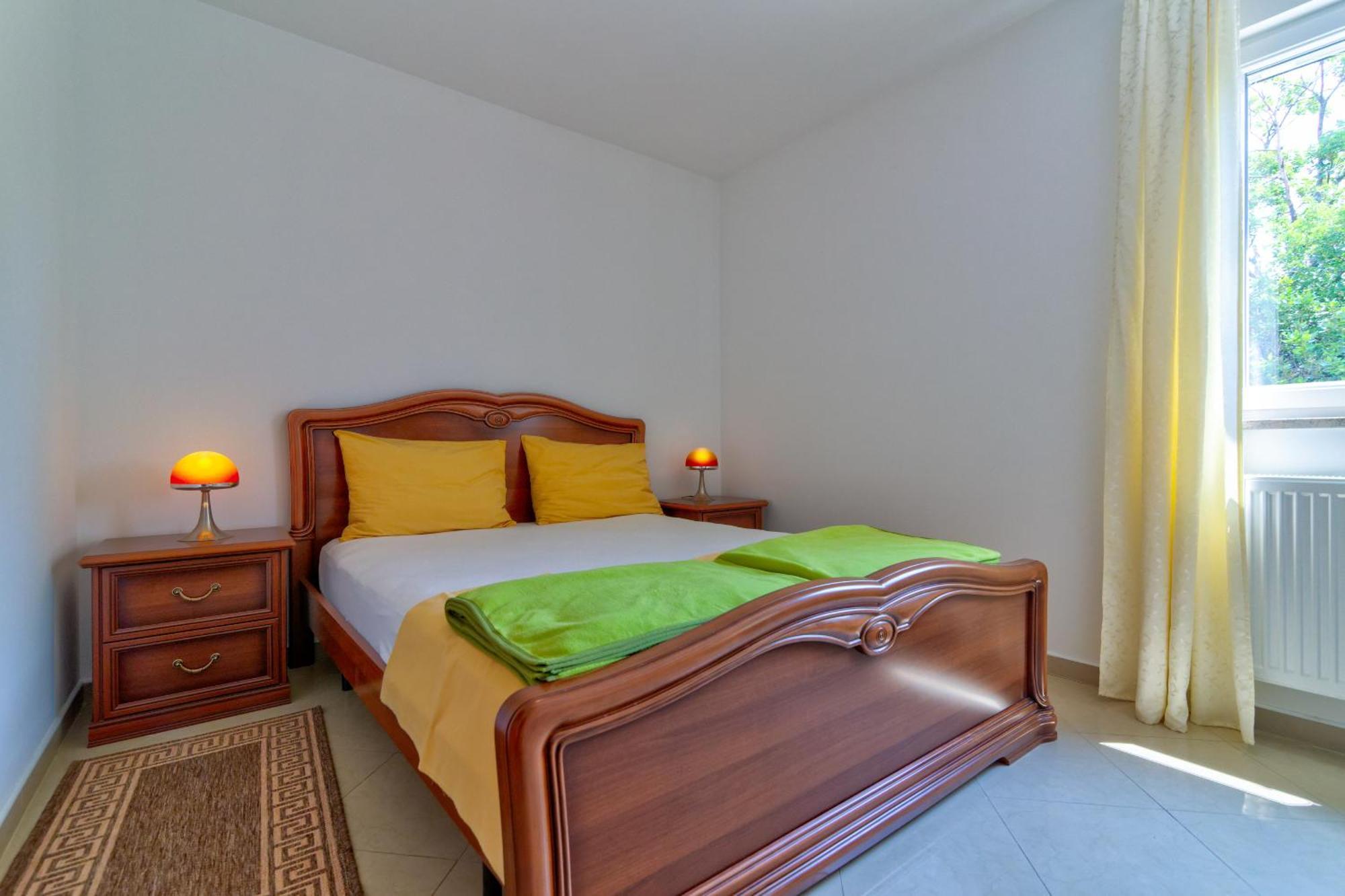 Apartmani Lili Novi Vinodolski Esterno foto