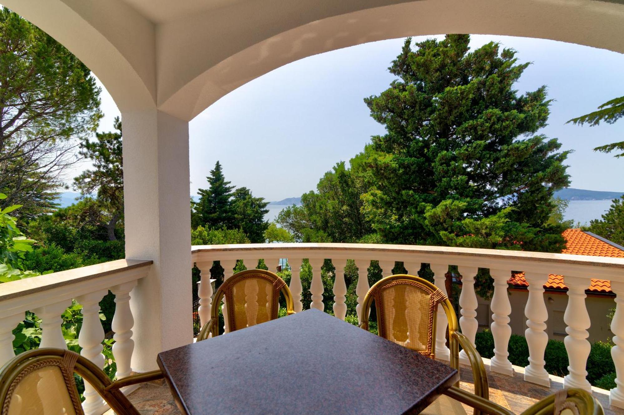 Apartmani Lili Novi Vinodolski Esterno foto