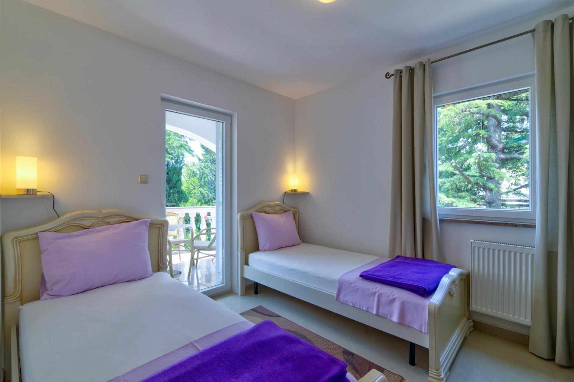 Apartmani Lili Novi Vinodolski Camera foto